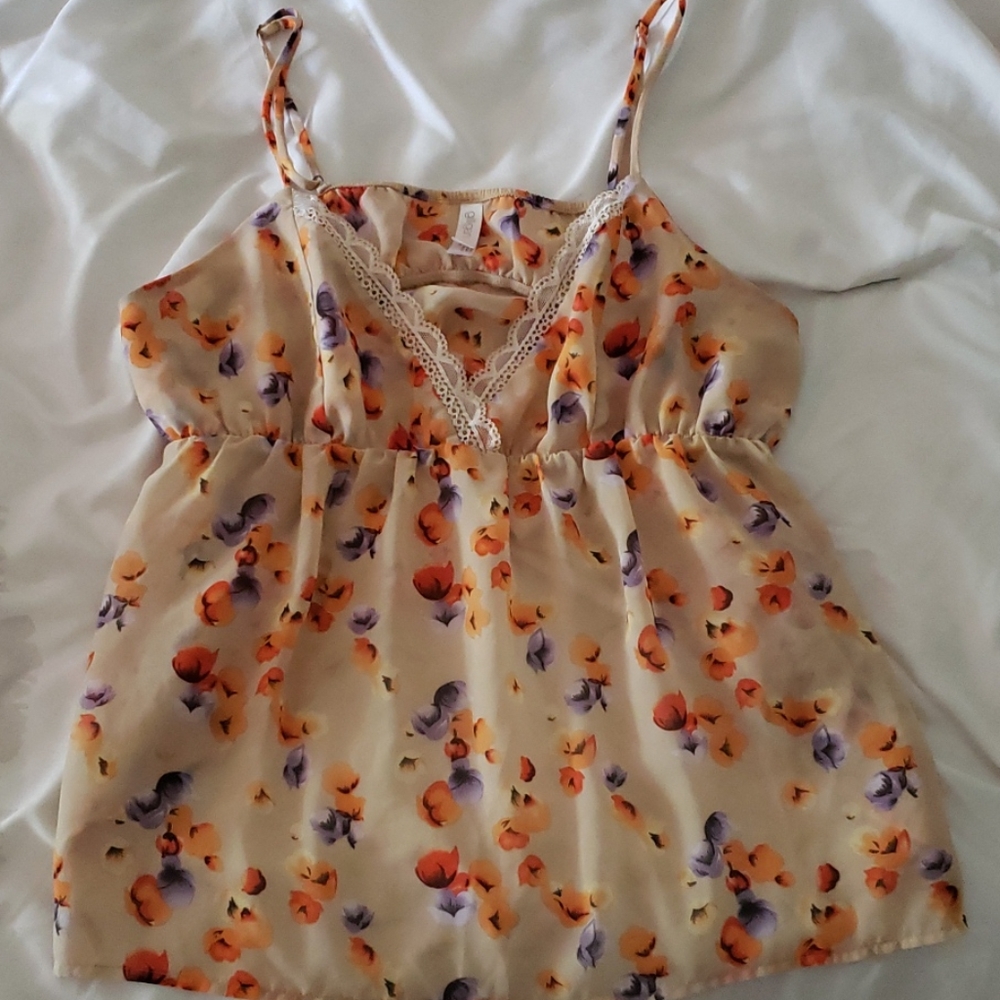 Beautiful Ladies Flower Pajamas Size L